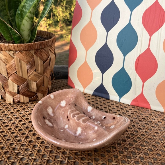 Brown Glazed Polka-Dot Mid Century Modern Ceramic Boomerang/Paisley Ashtray - Picture 4 of 11